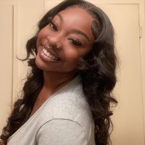 Meet your Posher, Chrishiya